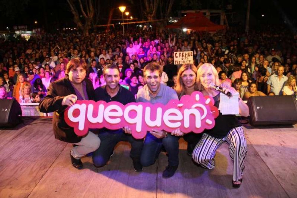En una plaza colmada, López puso en valor el festejo del Carnaval en Quequén