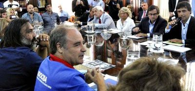 La Provincia quiere disciplinar la paritaria con descuentos a los docentes que hagan paro