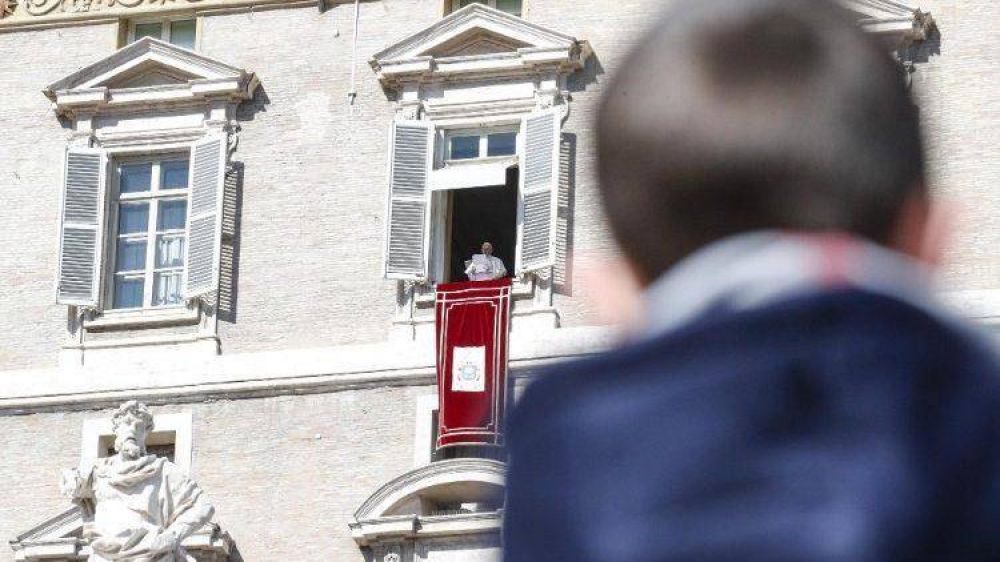El Papa en el �ngelus advierte del chismorreo: �por la lengua comienzan las guerras�