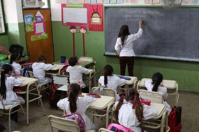 La provincia descontar� los d�as de paro a los maestros
