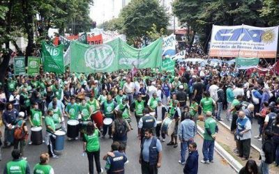 Habr� marcha de estatales, m�dicos y judiciales para pedir paritarias