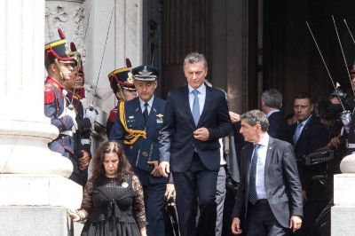 Tras el aumento de la AUH, Macri tiene $25.000 millones m�s para asistencia social