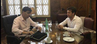 R�CORD: Para el Ministro Tizado es un logro de Puerto Quequ�n