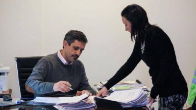 Troll Center y campa�a: Atenci�n Ciudadana compr� un programa para espiar a los bonaerenses