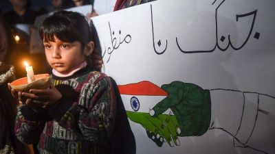 Oraci�n, Paz, y ayuno: los j�venes piden paz entre India y Pakist�n