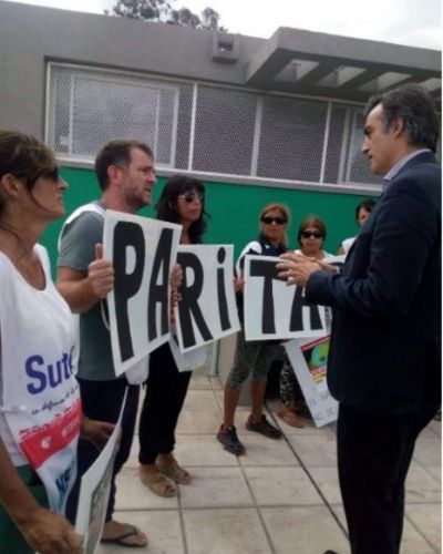 Docentes necochenses le reclamaron paritarias a Bullrich: �No nos respondi� absolutamente nada y se fue�