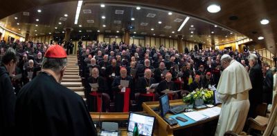 Aumentan los cat�licos en el mundo pero hay menos sacerdotes