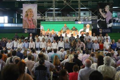 El PJ convoc� a Sergio Massa y a los gobernadores para sellar la unidad y enfrentar a Mauricio Macri