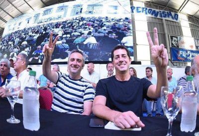 El kirchnerismo invit� a Massa y a los gobernadores a definir candidaturas en las PASO