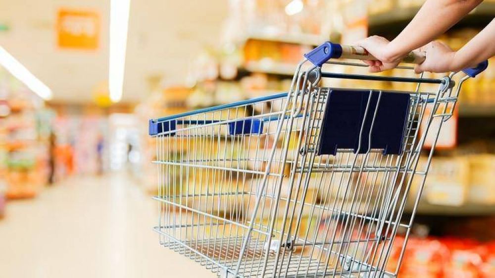 Preocupa un nuevo traslado a precios de la suba del d�lar: impacto inmediato en energ�a, prepagas, carnes y harinas