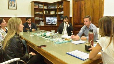Nueve observadores nacionales e internacionales seguir�n la jornada
