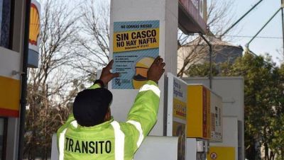 Avanza la ley �sin casco no hay nafta�, pero los expendedores alertan sobre el modo de implementarla