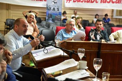 Marco Colella: “El intendente de los 26 segundos sigue sin pagar sueldo a trabajadores del Concejo Deliberante”
