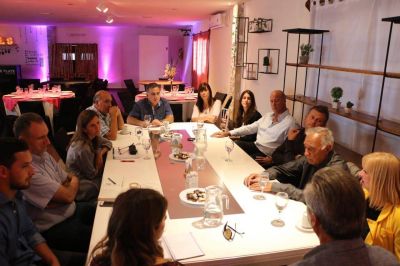 Reunión de presidentes de clubes con Fernanda Raverta