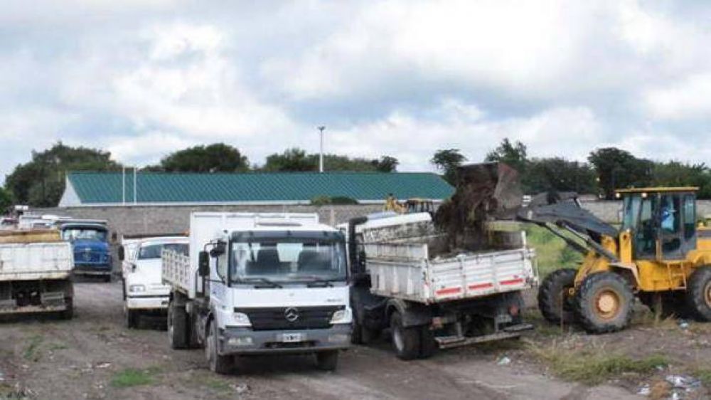 La Municipalidad de la Capital retir 150 toneladas de basura de un sector del barrio Aeropuerto