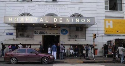 M�dicos denuncian falta de insumos, salas sin agua y comida con gusanos en el Hospital Guti�rrez