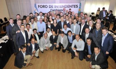 Con el antecedente en C�rdoba, Macri busca contener a la tropa bonaerense