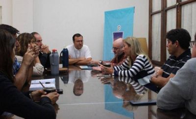 El obispo Mestre se comprometi� a resolver las persecuciones gremiales en colegios cat�licos