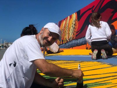 Restauran el Mural Reflejos en la Escollera de Puerto Quequ�n