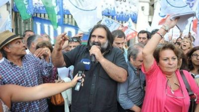 Docentes convocan a un nuevo paro ante la falta de convocatoria a paritarias