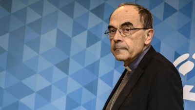 Barbarin: el Papa no acept� mi dimisi�n, me retiro por un periodo