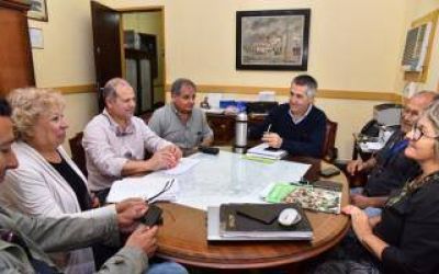 Los trabajadores municipales y el gobierno de Chascom�s acordaron un aumento del 30,54%