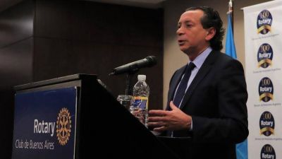 El Gobierno insiste en que espera paritarias anuales con revisi�n semestral y sin conflicto