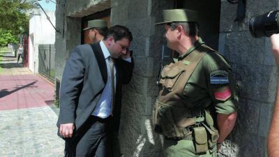 Vidal orden� desplazar al fiscal Bidone y crece el esc�ndalo de espionaje ilegal