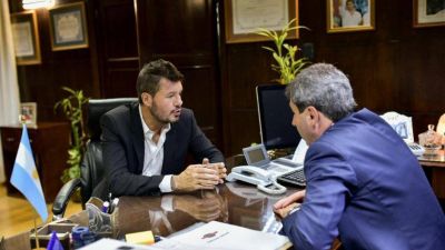 U�ac se reuni� con Tinelli y coquetea con ser el vice de Lavagna