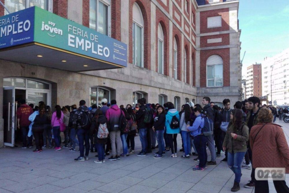La verdadera cifra que asusta: 107 mil marplatenses buscan trabajo porque no lo tienen o necesitan m�s ingresos