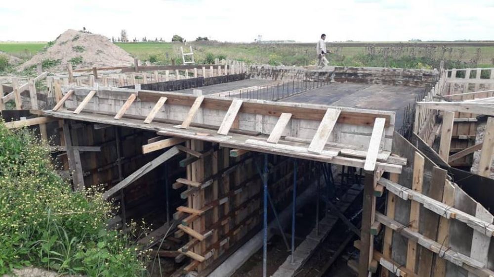 CHASCOMS: Avanza la construccin del nuevo puente en el camino de Las Mulas