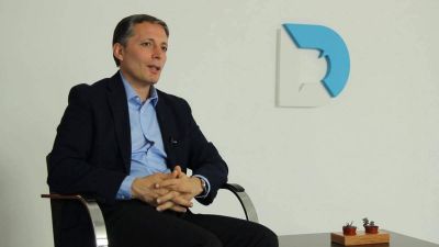 Fernando Gray: �la Gobernadora no puede pisar una escuela de la Provincia sin que alguien la agreda�