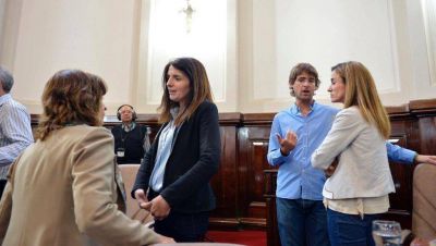 Bardo pol�tico: berrinche monzonista, grieta en Unidad Ciudadana y guerra de pintadas