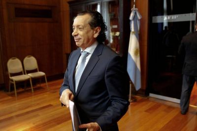 El Gobierno flexibiliza los acuerdos salariales y acepta pagos sin aportes sociales