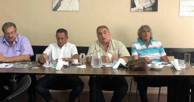 Los gremios del transporte le sacan el cuerpo y debilitan m�s la conducci�n de Daer-Acu�a