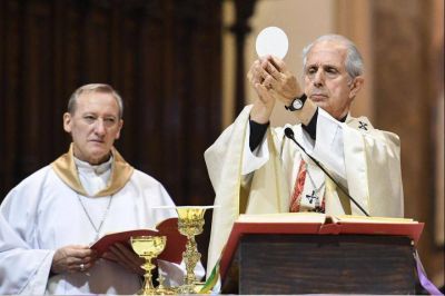 Poli: �Para los cristianos, cada mujer que concibe es una anunciaci�n y cada nacimiento, una navidad�