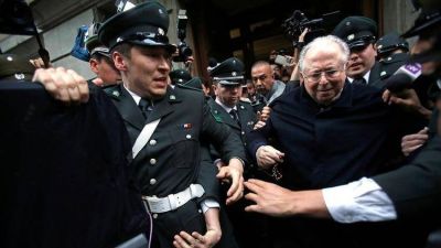 La iglesia chilena deber� indemnizar a las v�ctimas de los abusos sexuales del ex sacerdote Fernando Karadima