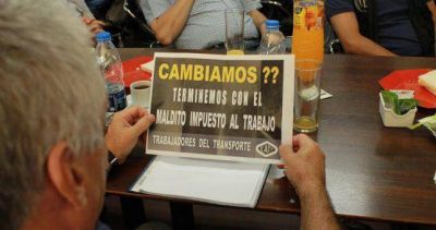 Sin respuestas de Sica, los gremios del transporte quedaron cerca de un paro por Ganancias