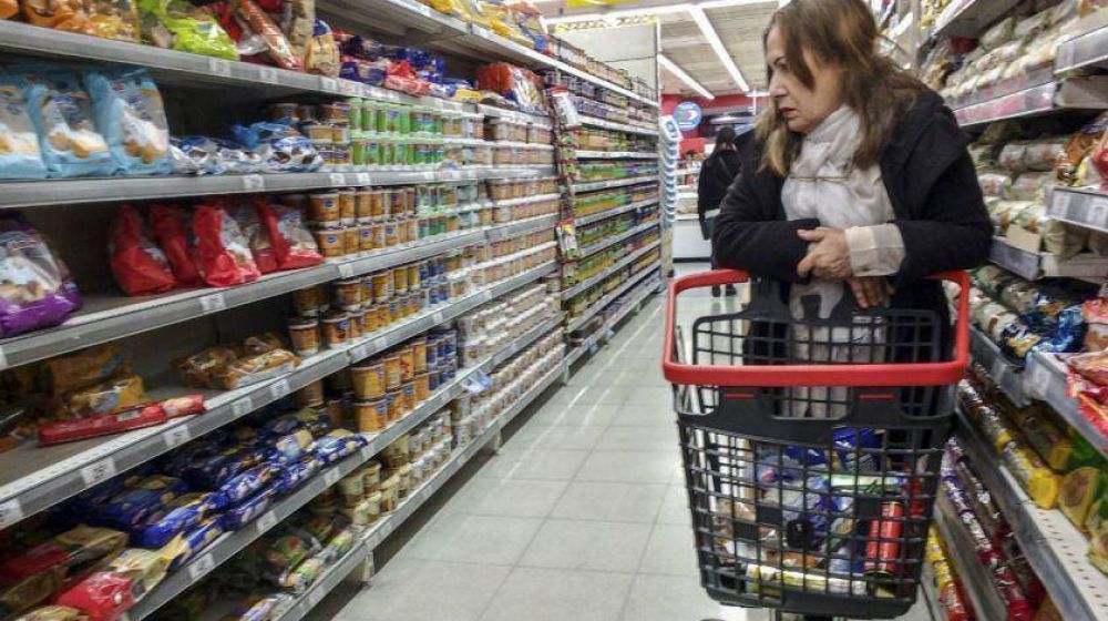 Seg�n el INDEC, una familia tipo necesita $ 27.570 por mes para vivir