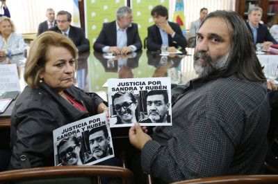 La gobernadora rompe el molde y muestra diferencias con Macri