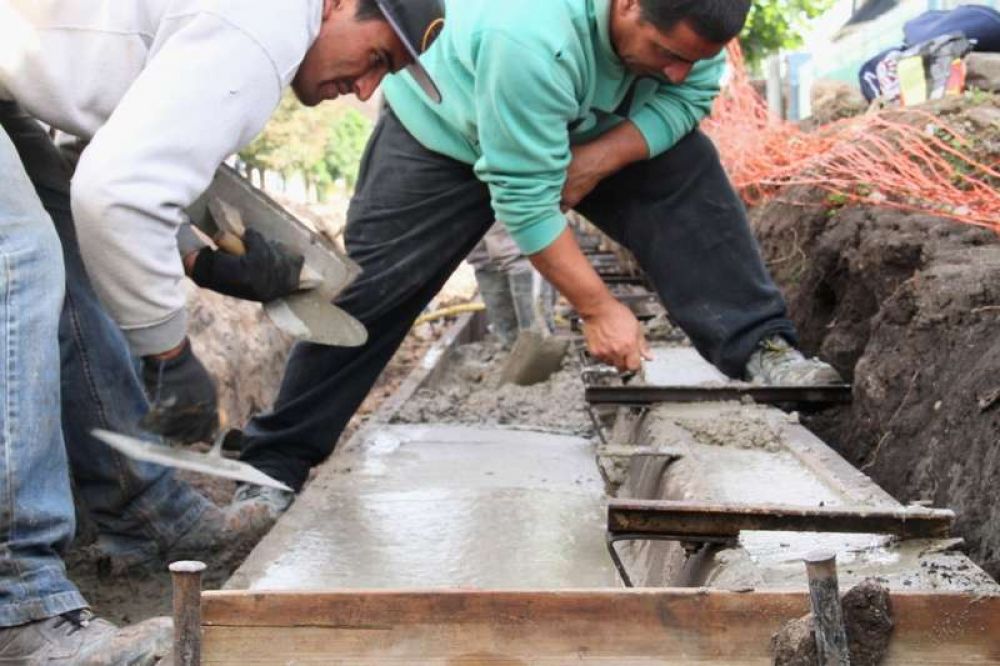 La obra de cord�n cuneta sobre calle 77 avanza a buen ritmo 
