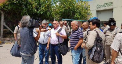 La crisis industrial no cesa y la papelera Convenor despidi� 50 operarios
