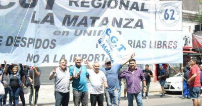 Caravana de la CGT La Matanza por la producci�n y el trabajo