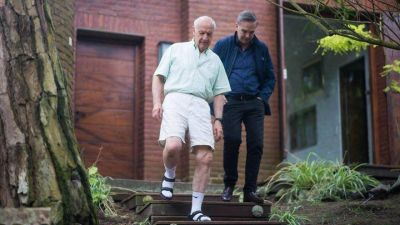 El cristinismo ya habla de una salida anticipada: Schiaretti y Lavagna ser�an los pilotos de tormenta