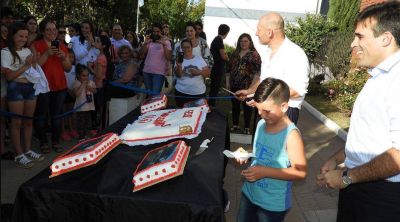 Fotos y video: Juan N. Fern�ndez festej� su aniversario 110�