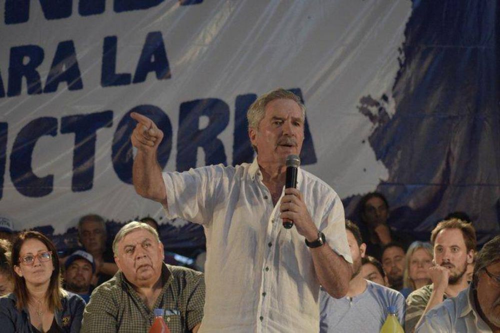 Con Felipe Sol como figura central, el Movimiento Evita lanz la candidatura a gobernador del Chino Navarro