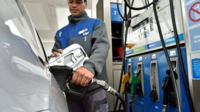 YPF aument� sus naftas un 4,5% y la s�per se fue a $40,43 el litro