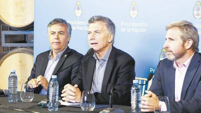 Un compa�ero de la UCR