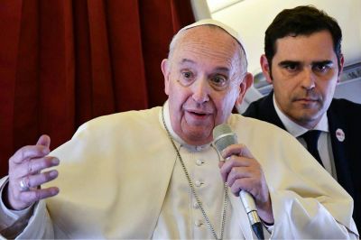 De los desaparecidos a los gays, el Papa habl� de todo en una entrevista