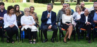 Mauricio Macri recibe a ex combatientes y familiares de los ca�dos en Malvinas